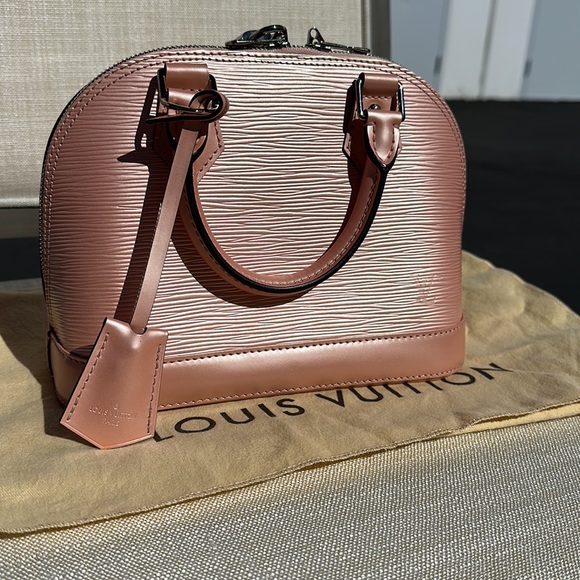 LOUIS VUITTON M41648 Epi Alma BB w/ Strap
